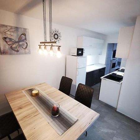 Ema Studio Apartman Karlovac Εξωτερικό φωτογραφία