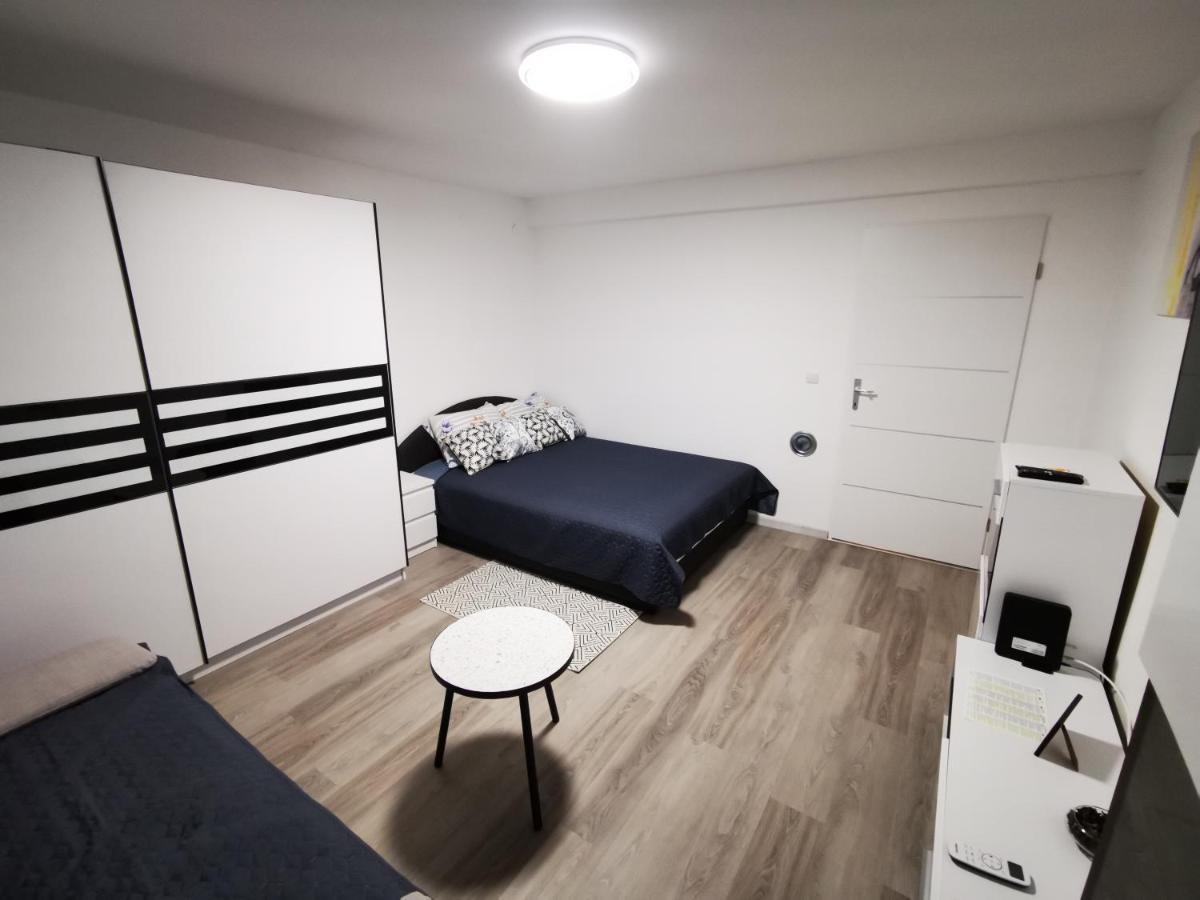Ema Studio Apartman Karlovac Εξωτερικό φωτογραφία